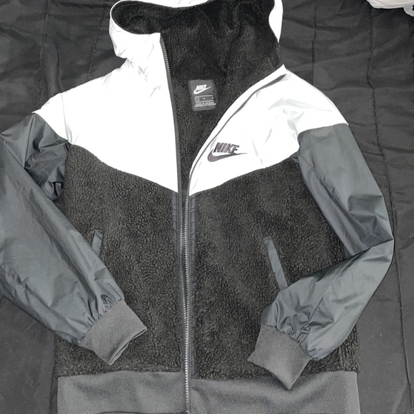 Nike Other - Boys/ girls Nike coat